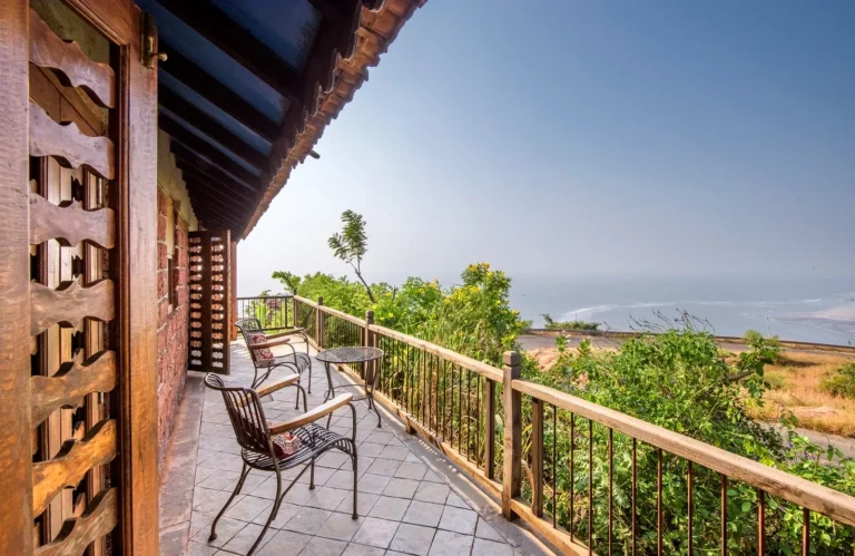 Villa 270° (Shevanti and Sugandhi)