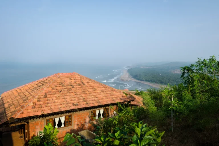 Villa 270° (Bakul and Aboli)